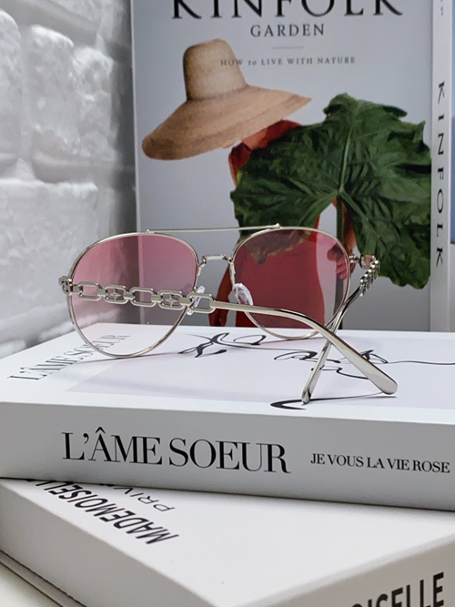 ルイヴィトンサングラス側面デザイン